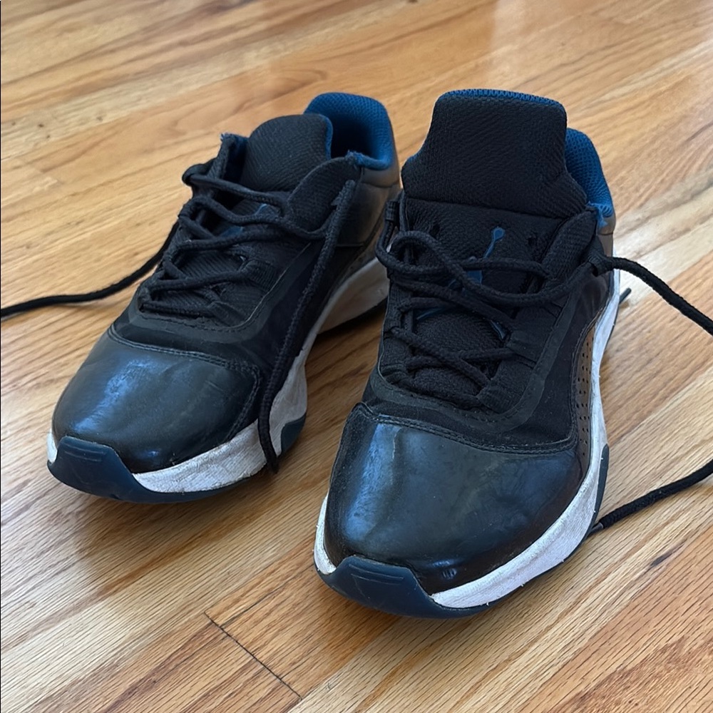 Air Jordan 11 Low Retro Basketball Shoes
